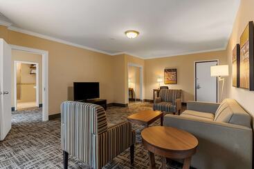 Best Western Ville Marie Hotel & Suites