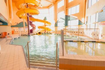 هتل Canad Inns Destination Centre Polo Park