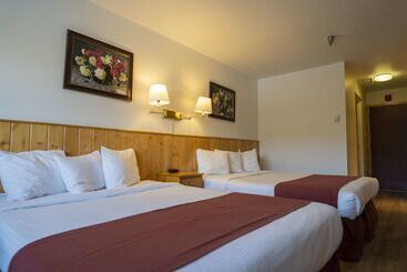 هتل Canadas Best Value Inn River View