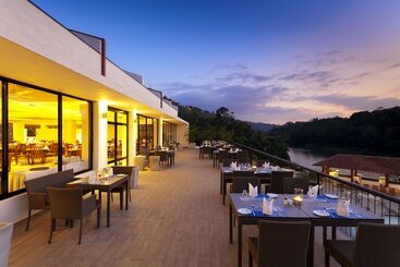 هتل Cinnamon Citadel Kandy