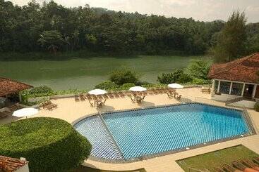 هتل Cinnamon Citadel Kandy