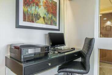 هتل Comfort Inn Magnetic Hill