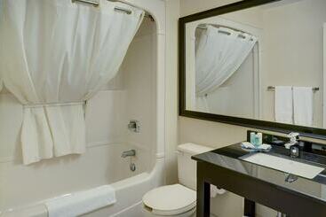 هتل Comfort Inn