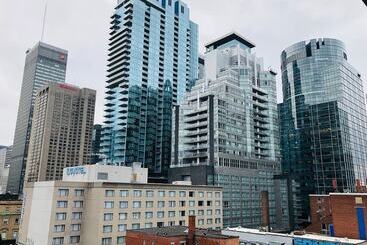 هتل Comfort Suites Downtown