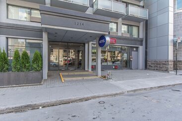 هتل Comfort Suites Downtown