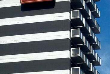 هتل Comfort Suites Downtown