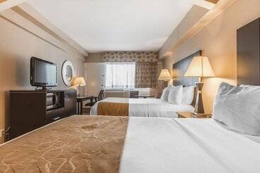 هتل Comfort Suites Downtown