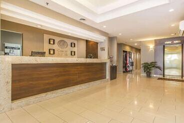 هتل Comfort Suites Downtown
