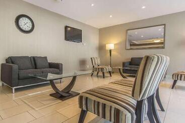 هتل Comfort Suites Downtown
