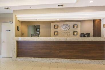 هتل Comfort Suites Downtown