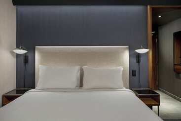 هتل Courtyard By Marriott Regina Downtown