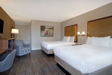 ホテル Days Inn By Wyndham Victoria Uptown