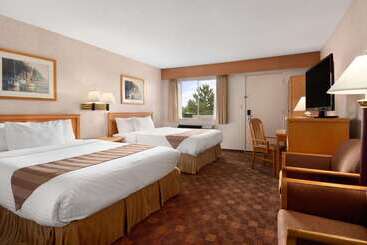 ホテル Days Inn By Wyndham Victoria Uptown