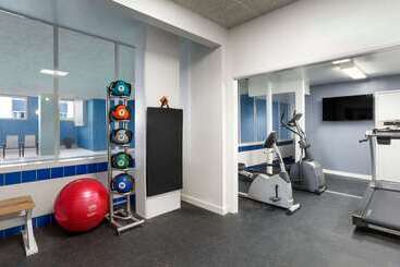 ホテル Days Inn By Wyndham Victoria Uptown