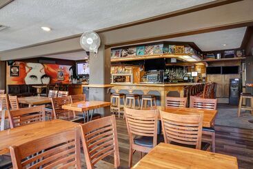 ホテル Days Inn By Wyndham Victoria Uptown
