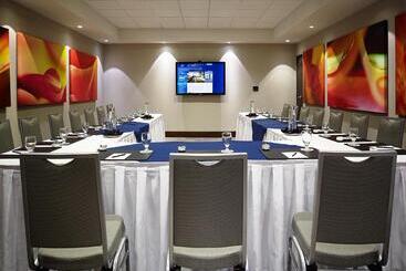 Delta Hotels By Marriott Kingston Waterfront