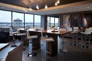 Delta Hotels By Marriott Kingston Waterfront