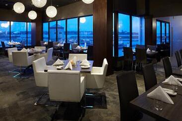 Delta Hotels By Marriott Kingston Waterfront
