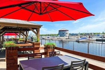 Delta Hotels By Marriott Kingston Waterfront