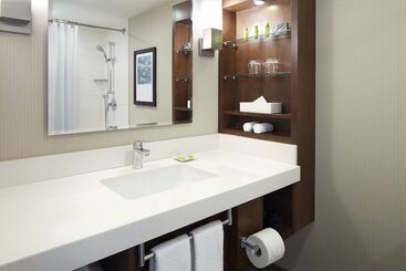 Delta Hotels By Marriott Kingston Waterfront