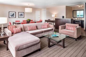 Delta Hotels By Marriott Sault Ste. Marie Waterfront
