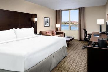 Delta Hotels By Marriott Sault Ste. Marie Waterfront