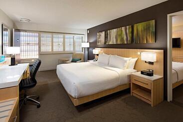 Delta Hotels By Marriott Winnipeg