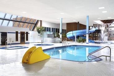 בית מלון כפרי Doubletree By Hilton Kingston