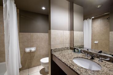 בית מלון כפרי Doubletree By Hilton Kingston