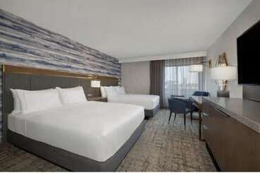 בית מלון כפרי Doubletree By Hilton Kingston
