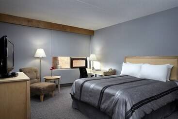 בית מלון כפרי Doubletree By Hilton Kingston