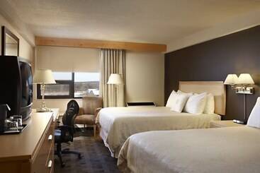 בית מלון כפרי Doubletree By Hilton Kingston