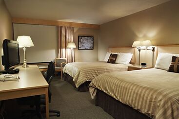 בית מלון כפרי Doubletree By Hilton Kingston