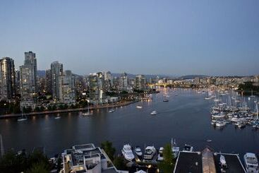 هتل Granville Island