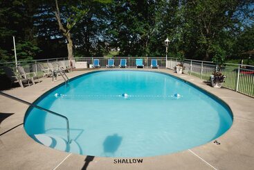 בית מלון כפרי Green Acres Inn