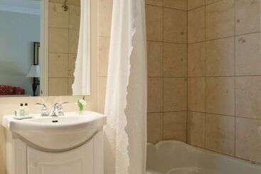 בית מלון כפרי Green Acres Inn
