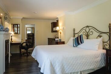 בית מלון כפרי Green Acres Inn