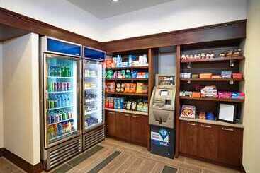 هتل Hampton Inn By Hilton Halifax Downtown