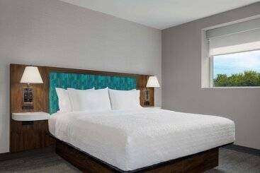 هتل Hampton Inn & Suites By Hilton Toronto Downtown