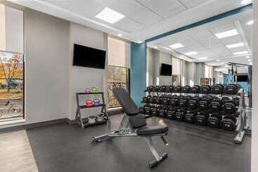 هتل Hampton Inn & Suites By Hilton Toronto Downtown