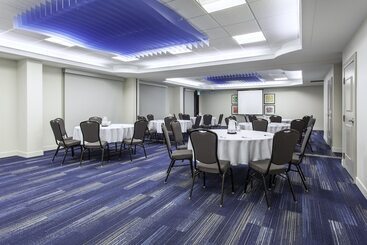 בית מלון כפרי Holiday Inn Express & Suites Mississauga Toronto Southwest, An Ihg