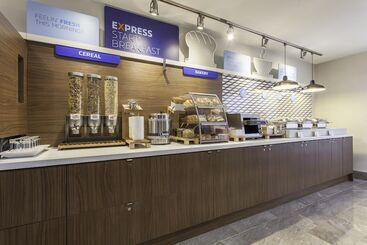 בית מלון כפרי Holiday Inn Express & Suites Mississauga Toronto Southwest, An Ihg