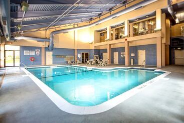 בית מלון כפרי Holiday Inn Express & Suites Mississauga Toronto Southwest, An Ihg