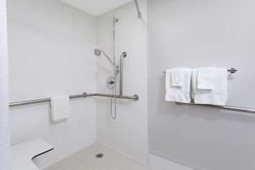 בית מלון כפרי Holiday Inn Express & Suites Mississauga Toronto Southwest, An Ihg