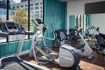 هتل Holiday Inn Express Windsor Waterfront, An Ihg
