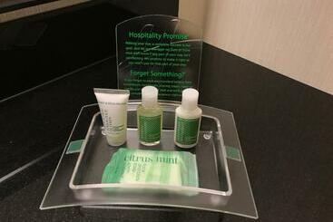 هتل Holiday Inn & Suites Winnipeg Downtown, An Ihg