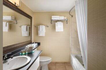 Huntingdon Hotel And Suites