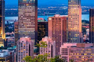 בית מלון כפרי Le Centre Sheraton Montreal