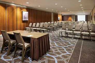 בית מלון כפרי Le Centre Sheraton Montreal