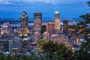 בית מלון כפרי Le Centre Sheraton Montreal
